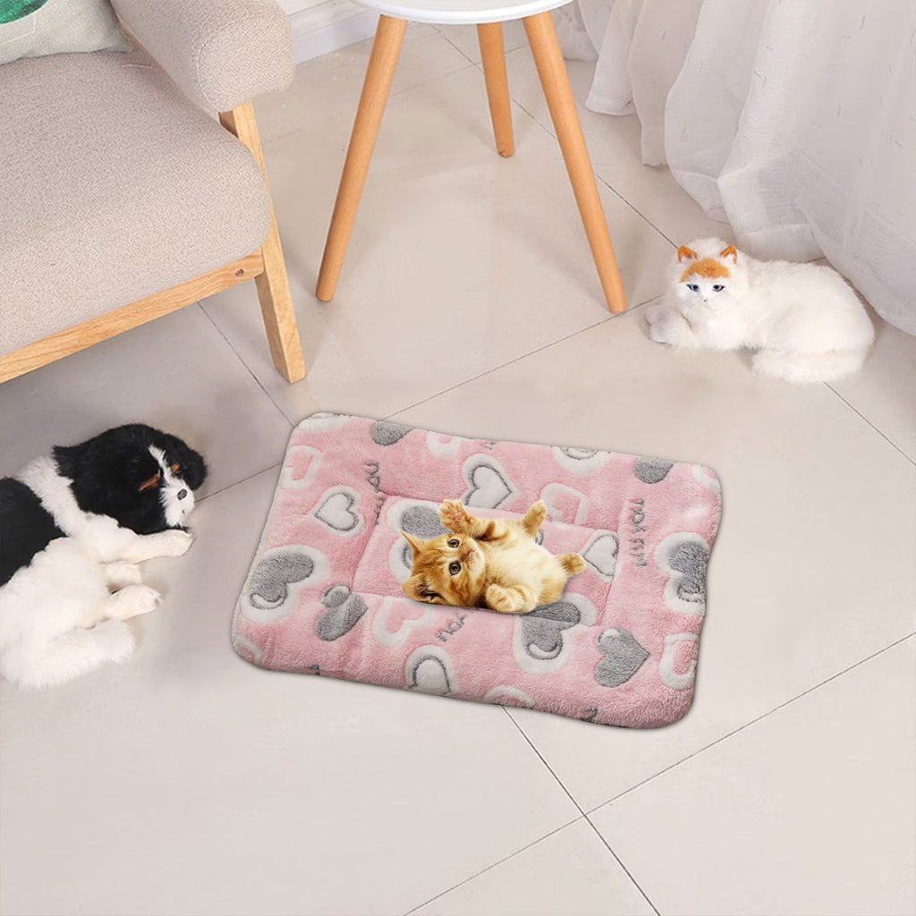 Thickened Fleece Pet Bed Mat for Dogs and Cats, Super Soft Plush Blanket with Non-Slip Bottom, Machine Washable Cozy Sleeping Pad for Small and Medium Pets